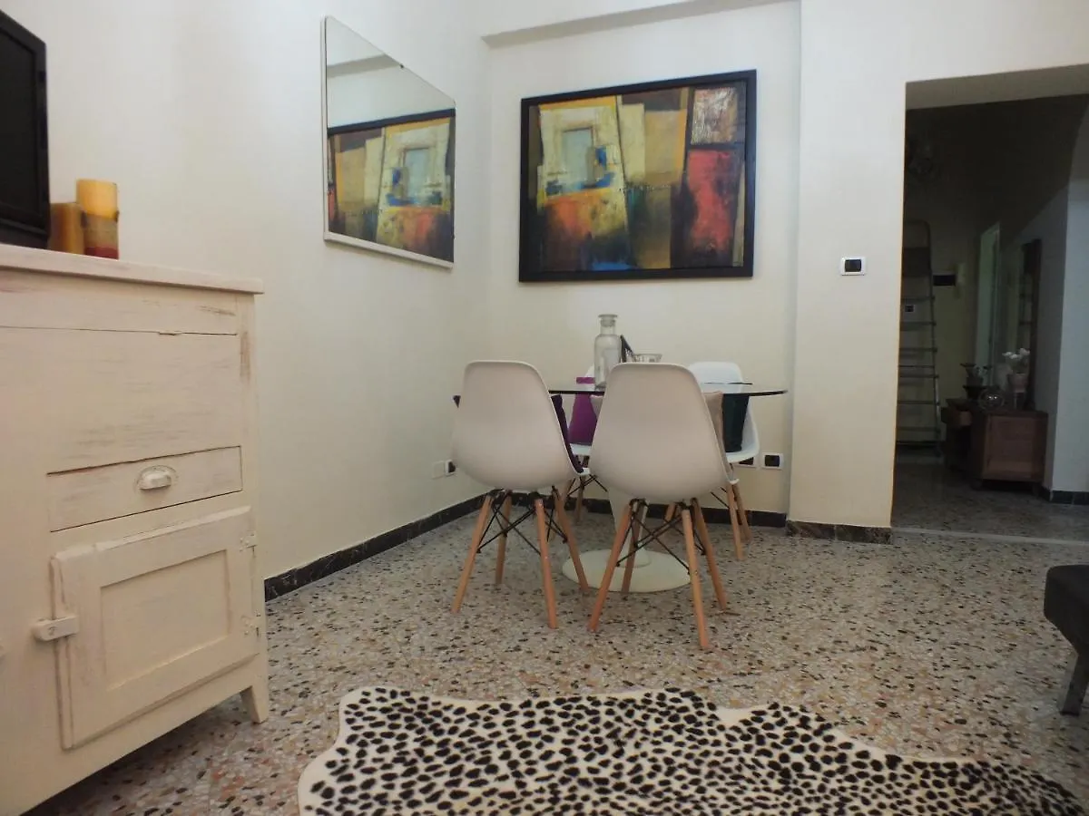 Suite Mariasole Arezzo 0*,